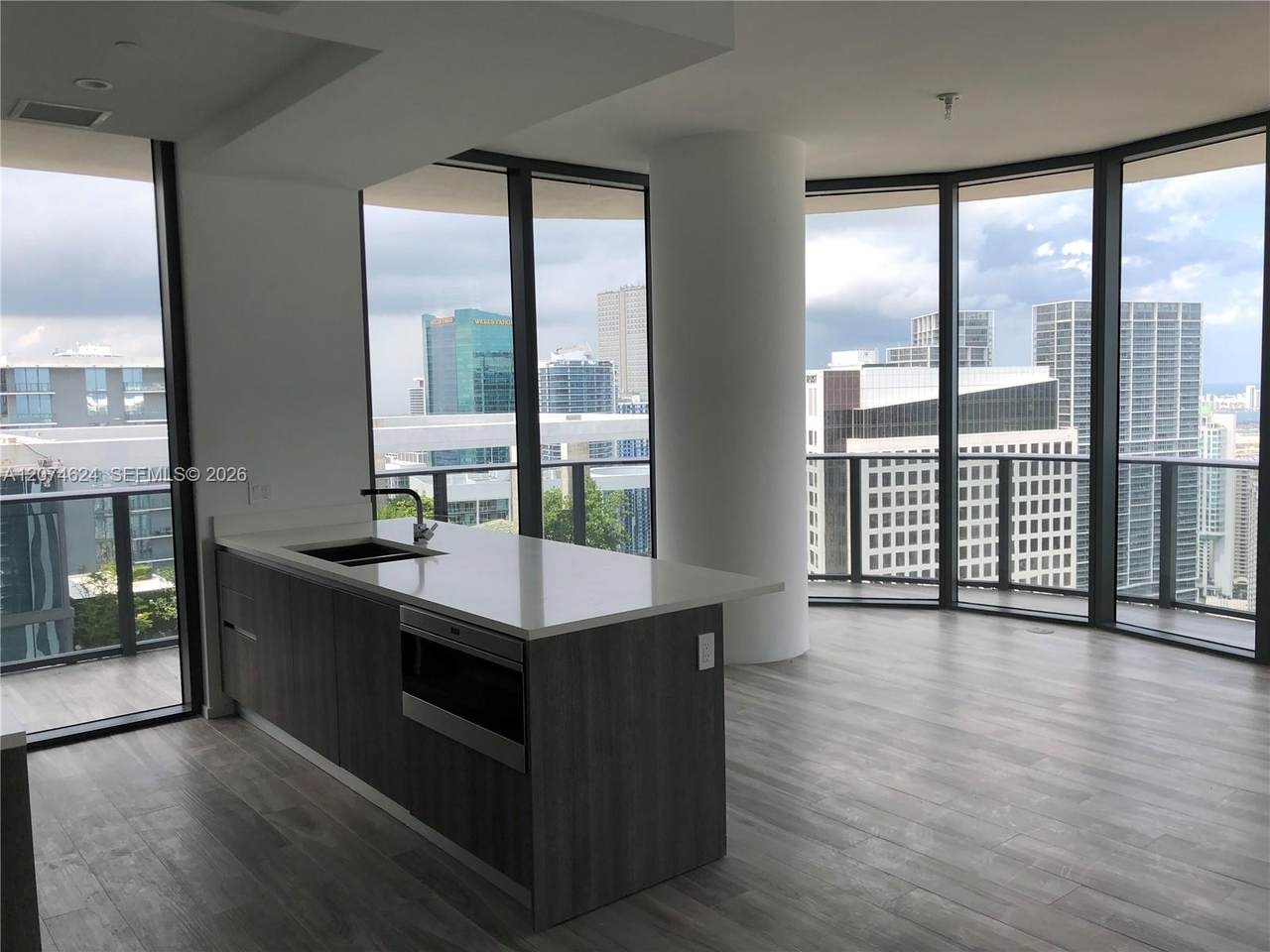 https://bt-photos.global.ssl.fastly.net/miami/1280_boomver_1_A12074624-2.jpg