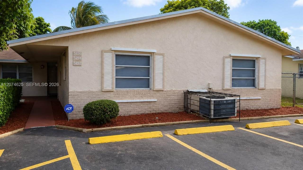 5880 19th Ct 1-3 - Photo 1