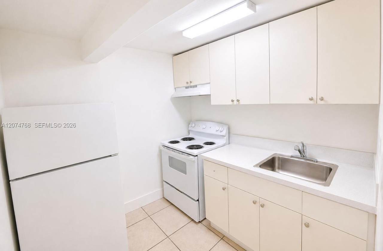 2300 Flagler St - Photo 1