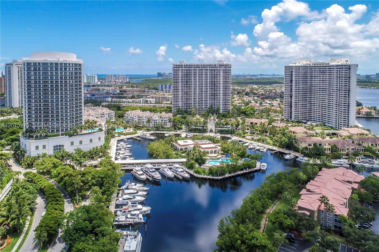1000 Island Blvd - Photo 1