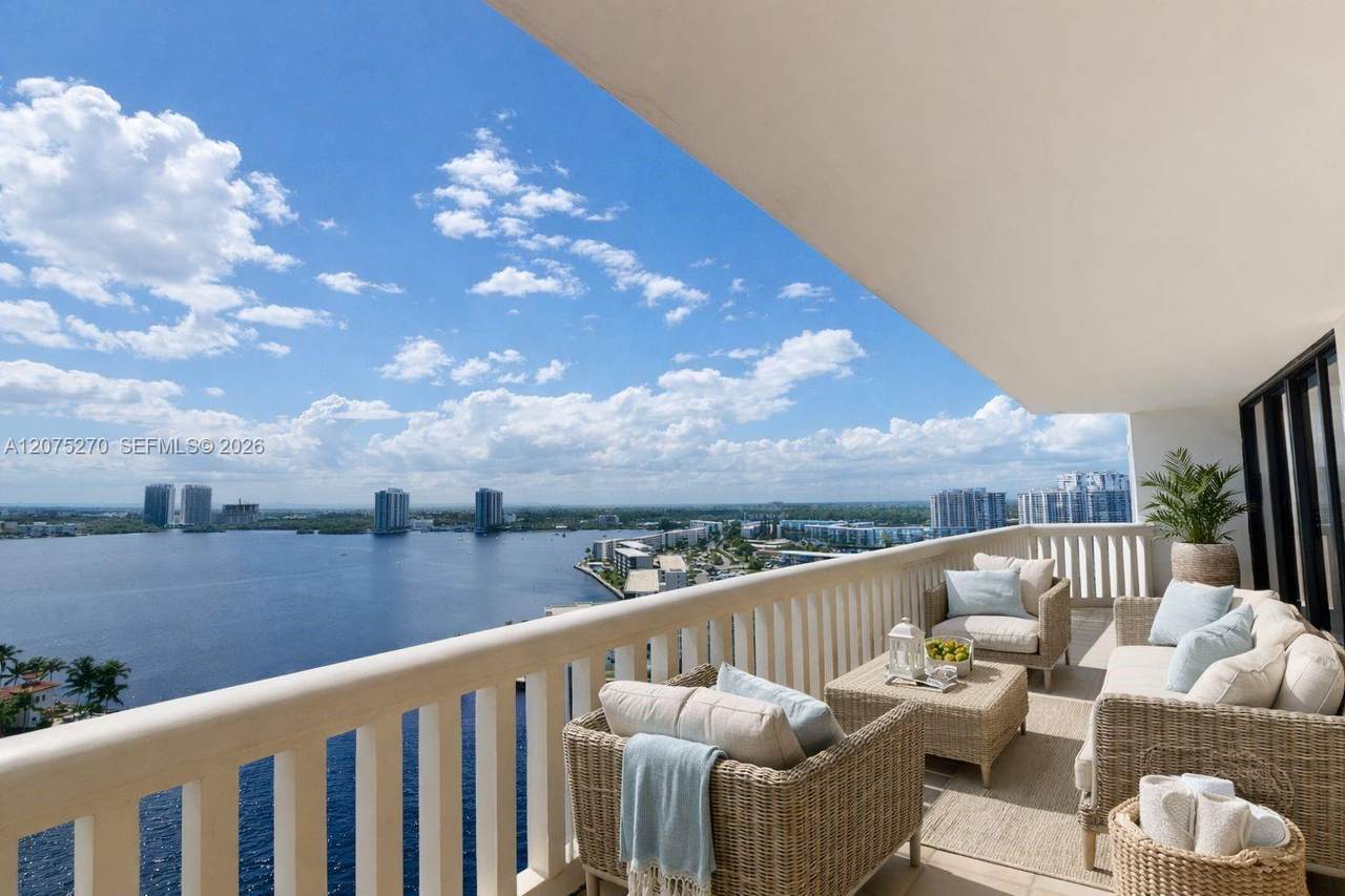 https://bt-photos.global.ssl.fastly.net/miami/1280_boomver_1_A12075270-2.jpg