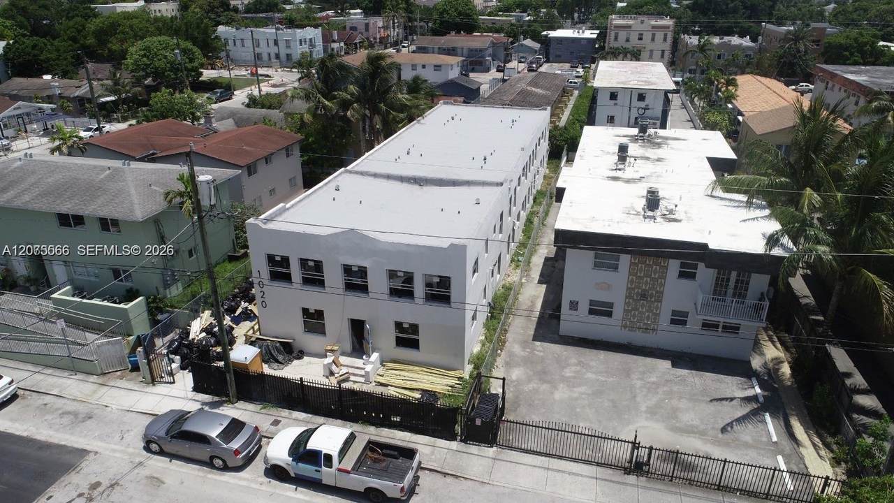 1020 2nd St - Photo 1