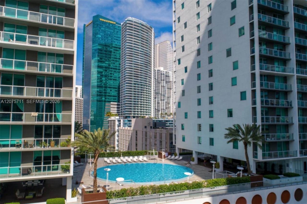 https://bt-photos.global.ssl.fastly.net/miami/1280_boomver_1_A12075711-2.jpg