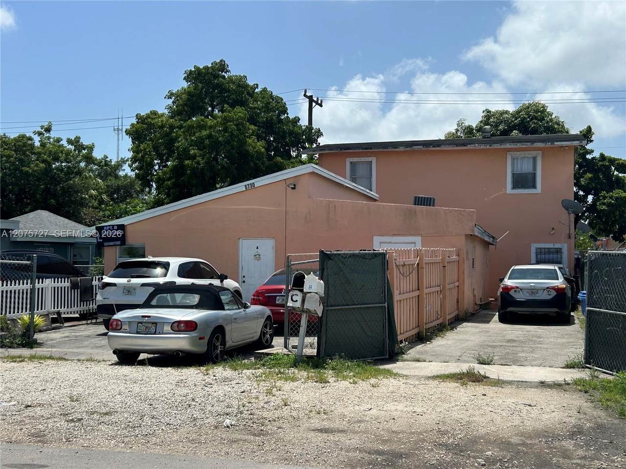 5730 Plunkett St - Photo 1