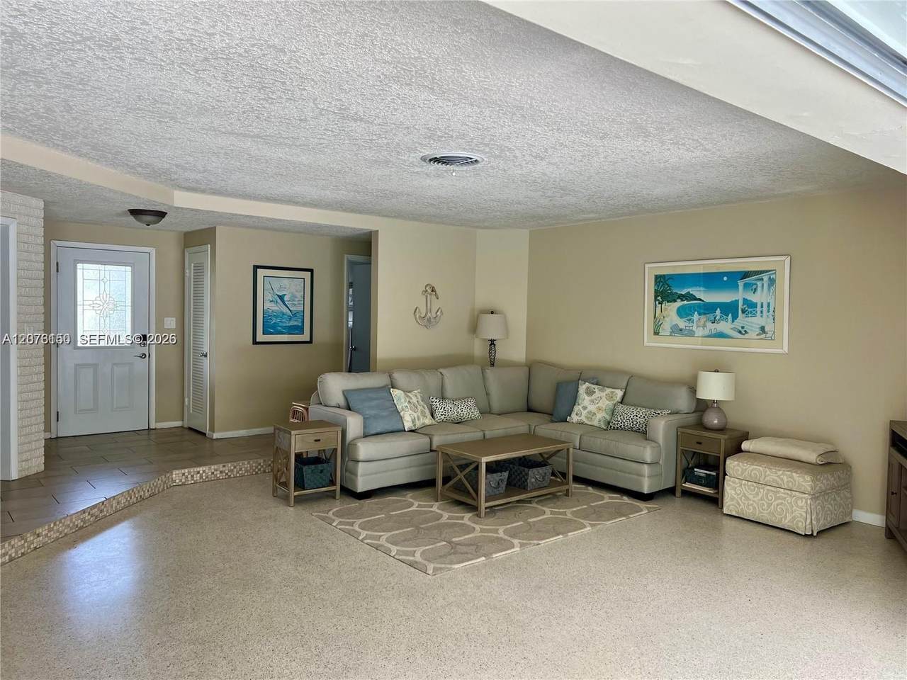 https://bt-photos.global.ssl.fastly.net/miami/1280_boomver_1_A12076150-2.jpg