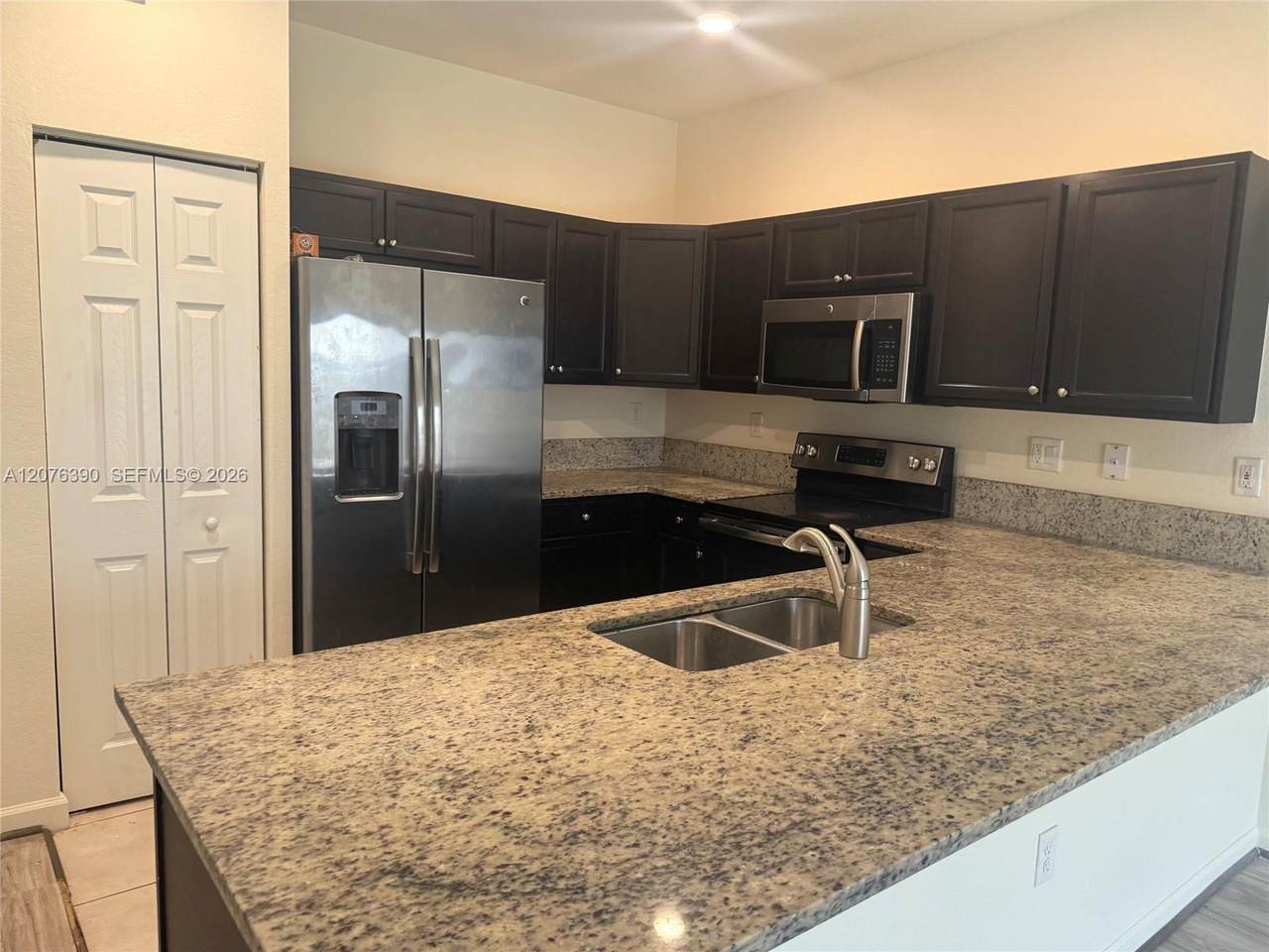 11492 248th Ln - Photo 1