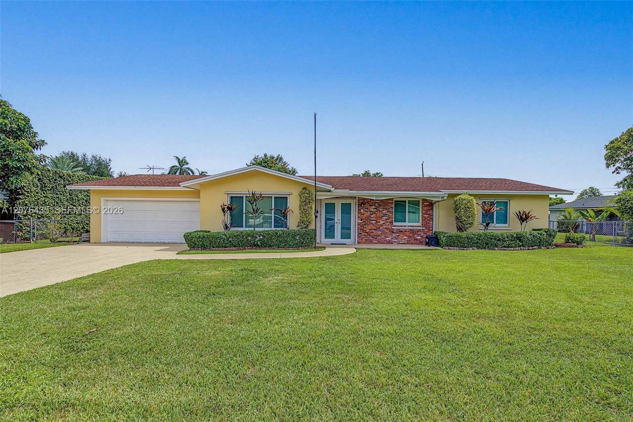 17721 93rd Ave - Photo 1