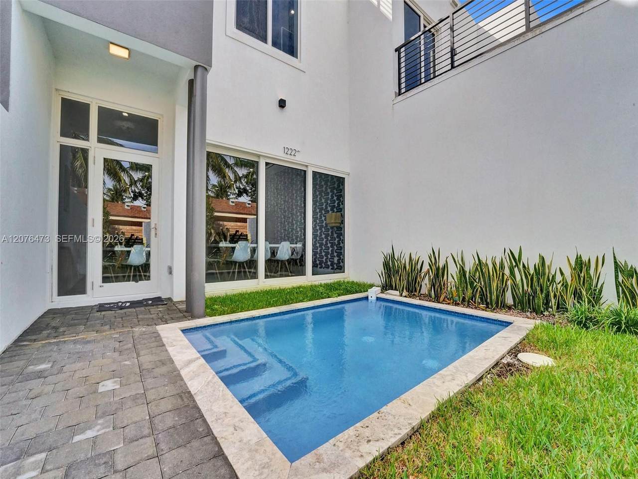 https://bt-photos.global.ssl.fastly.net/miami/1280_boomver_1_A12076473-2.jpg