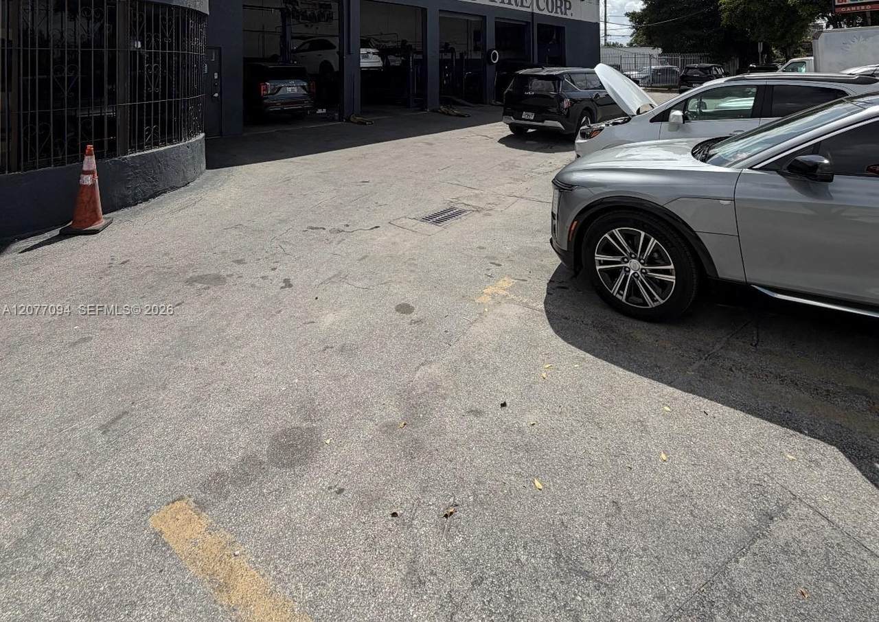https://bt-photos.global.ssl.fastly.net/miami/1280_boomver_1_A12077094-2.jpg