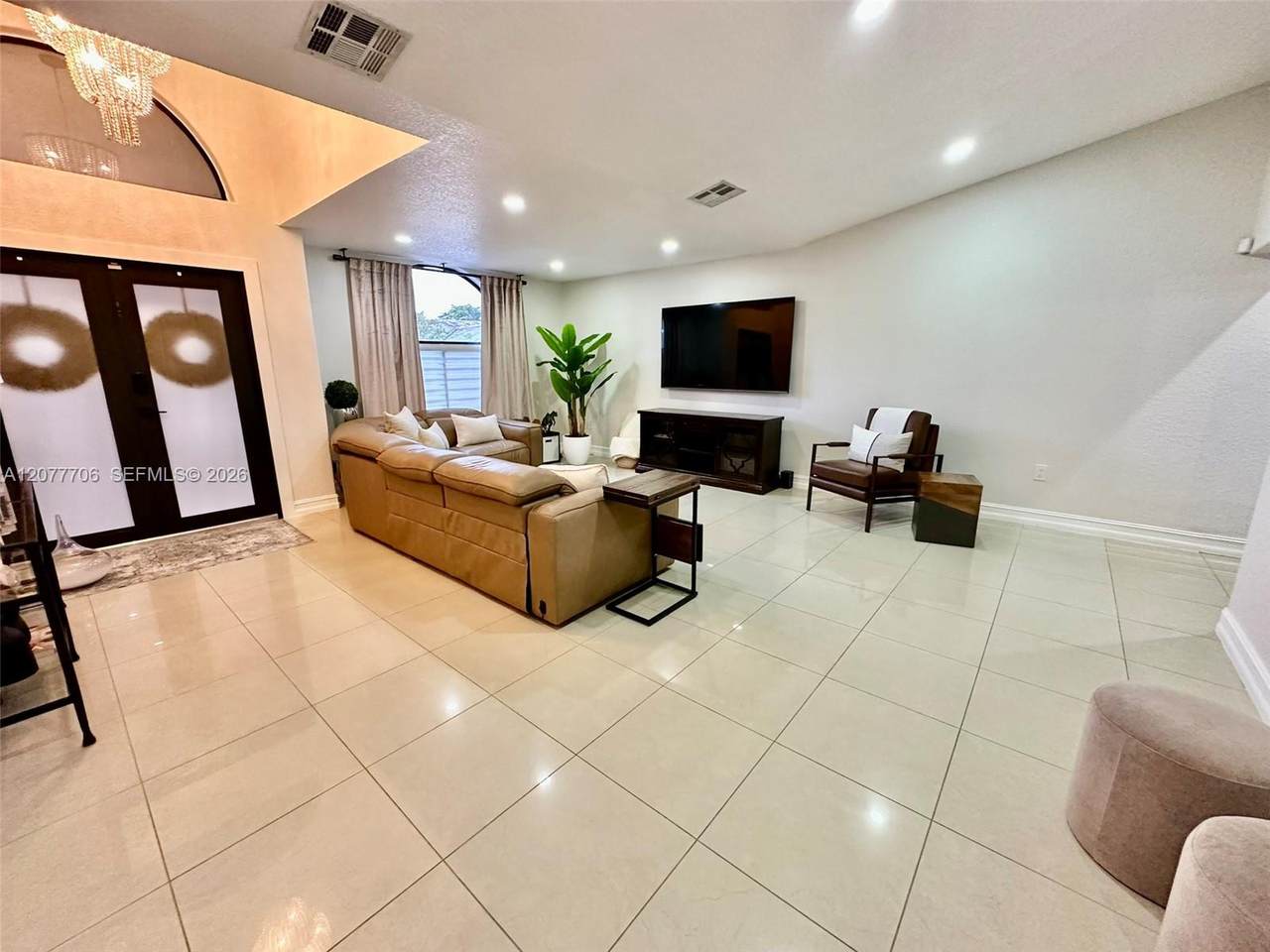 https://bt-photos.global.ssl.fastly.net/miami/1280_boomver_1_A12077706-2.jpg