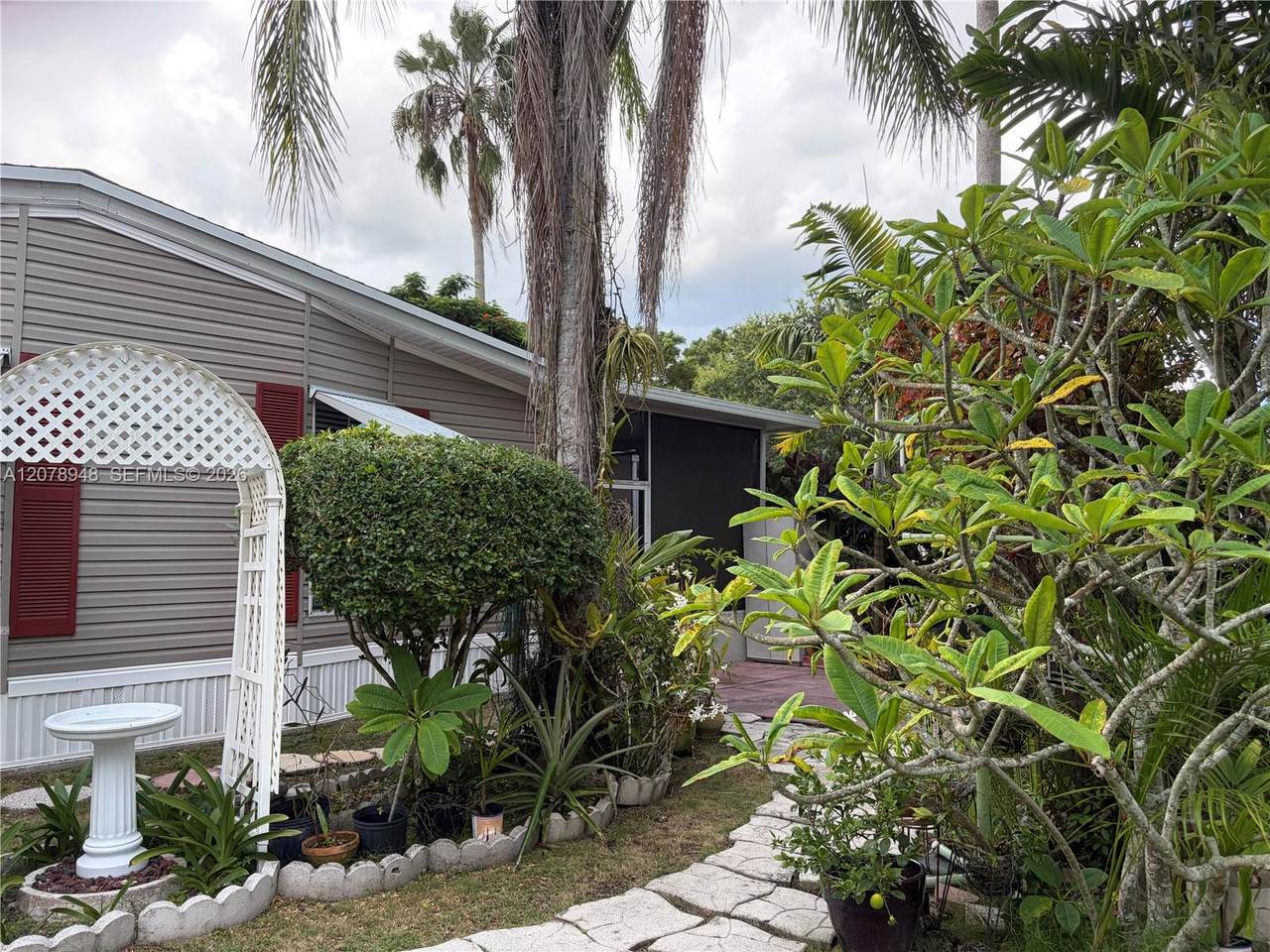 https://bt-photos.global.ssl.fastly.net/miami/1280_boomver_1_A12078948-2.jpg