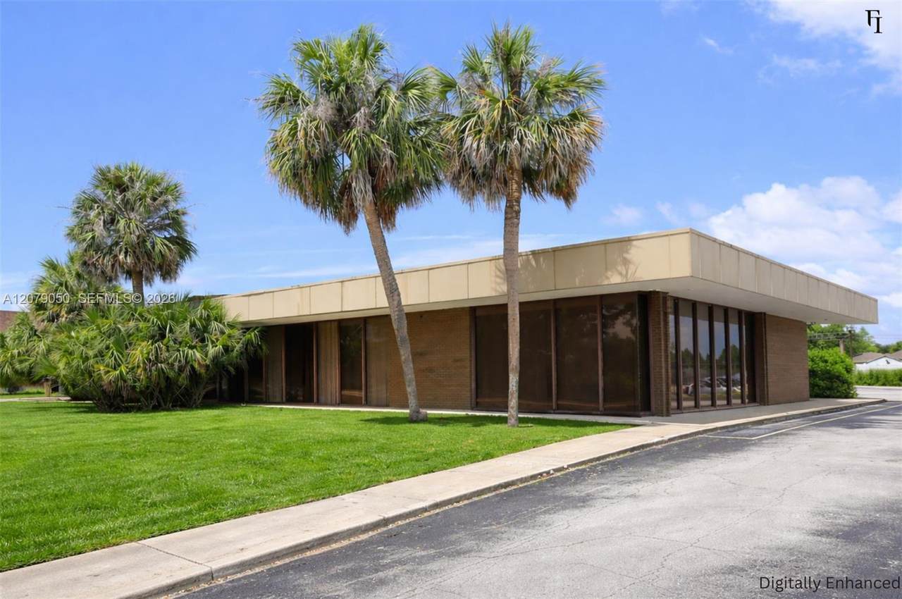 940 Deltona Blvd - Photo 1
