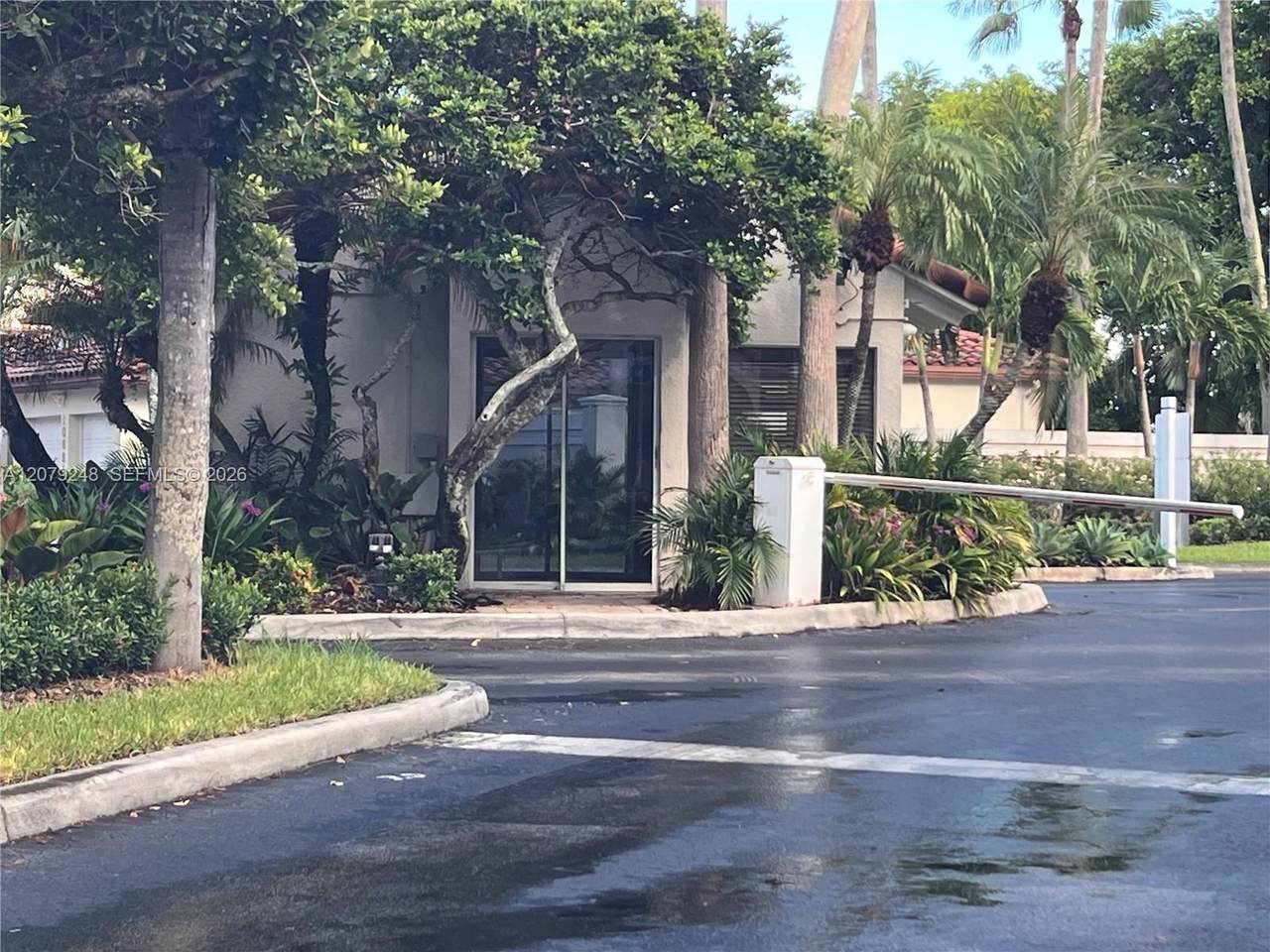 https://bt-photos.global.ssl.fastly.net/miami/1280_boomver_1_A12079248-2.jpg