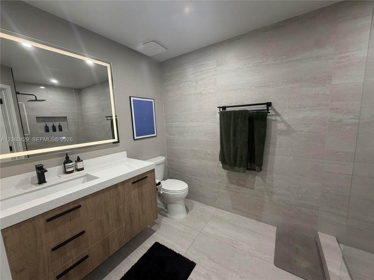 16676 Hemingway Dr - Photo 1