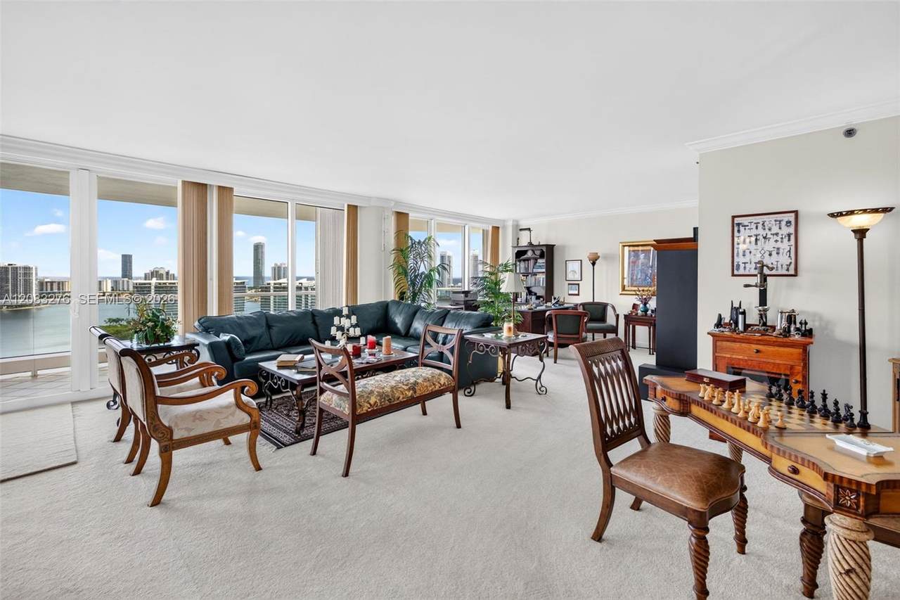 7000 Island Blvd - Photo 1