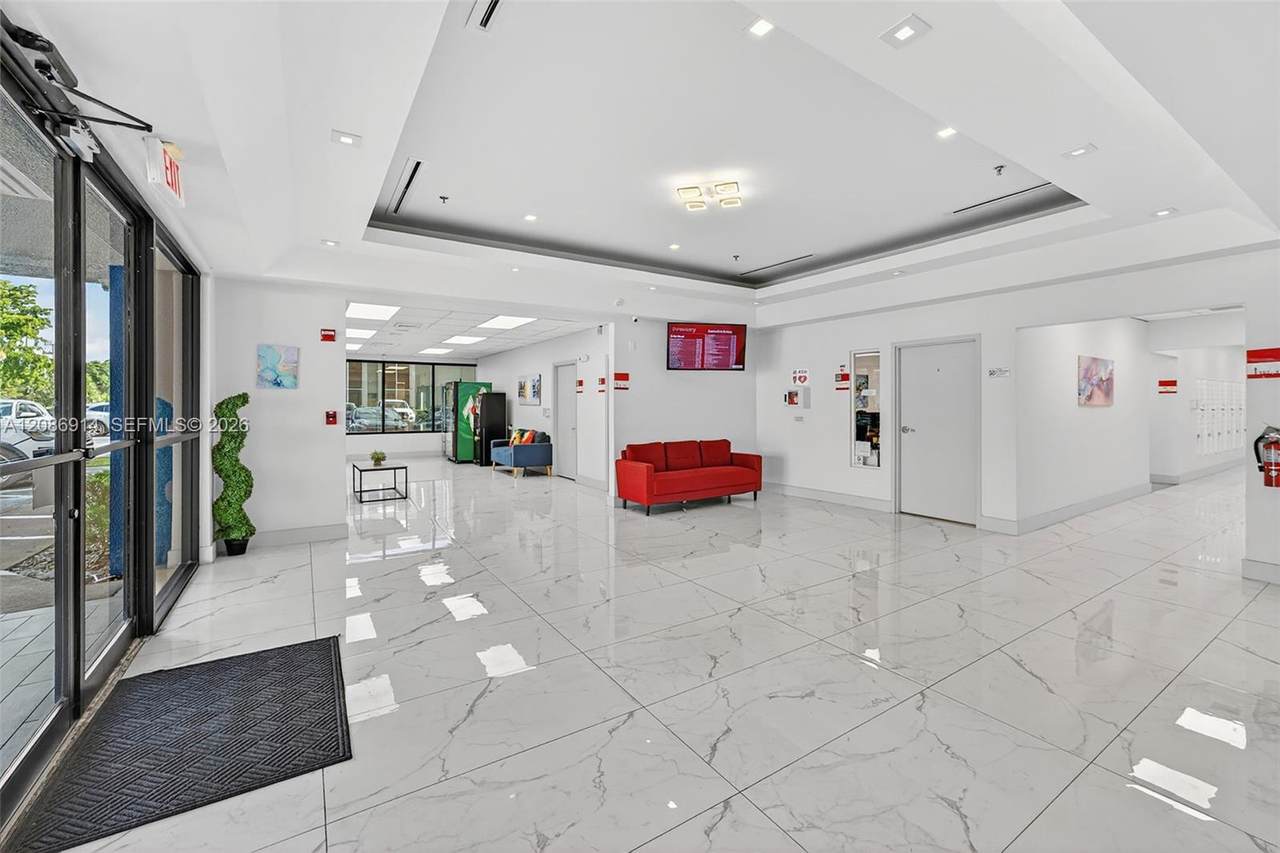 https://bt-photos.global.ssl.fastly.net/miami/orig_boomver_1_A12086914-2.jpg