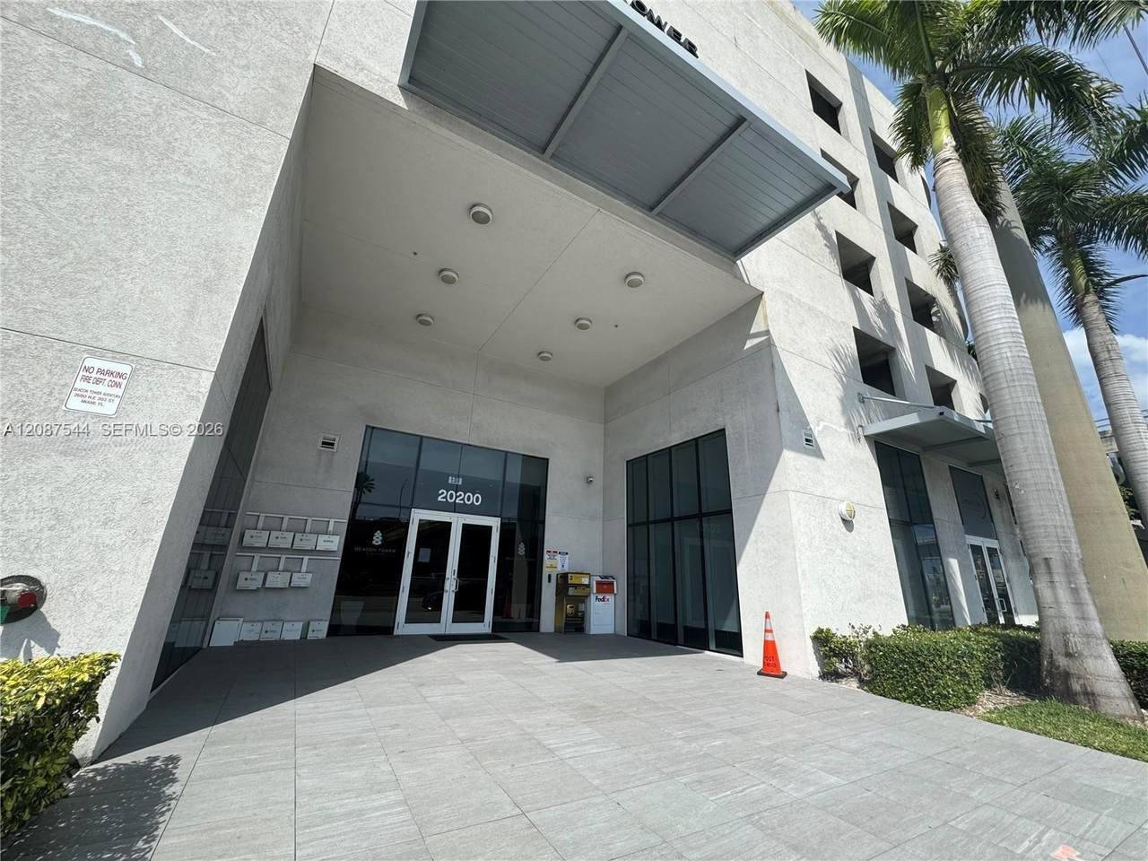 https://bt-photos.global.ssl.fastly.net/miami/1280_boomver_1_A12087544-2.jpg