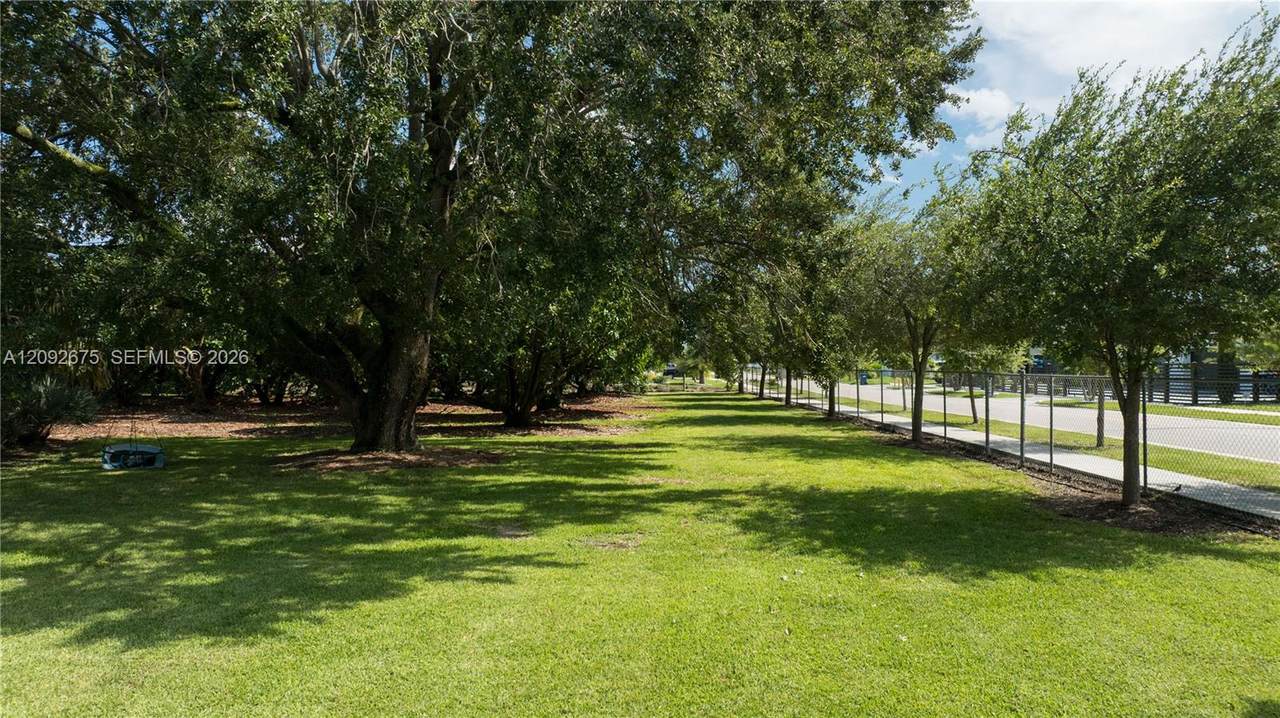 https://bt-photos.global.ssl.fastly.net/miami/orig_boomver_1_A12092675-2.jpg