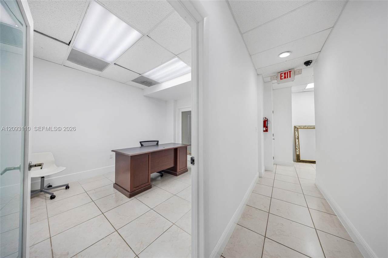 https://bt-photos.global.ssl.fastly.net/miami/1280_boomver_1_A12093110-2.jpg