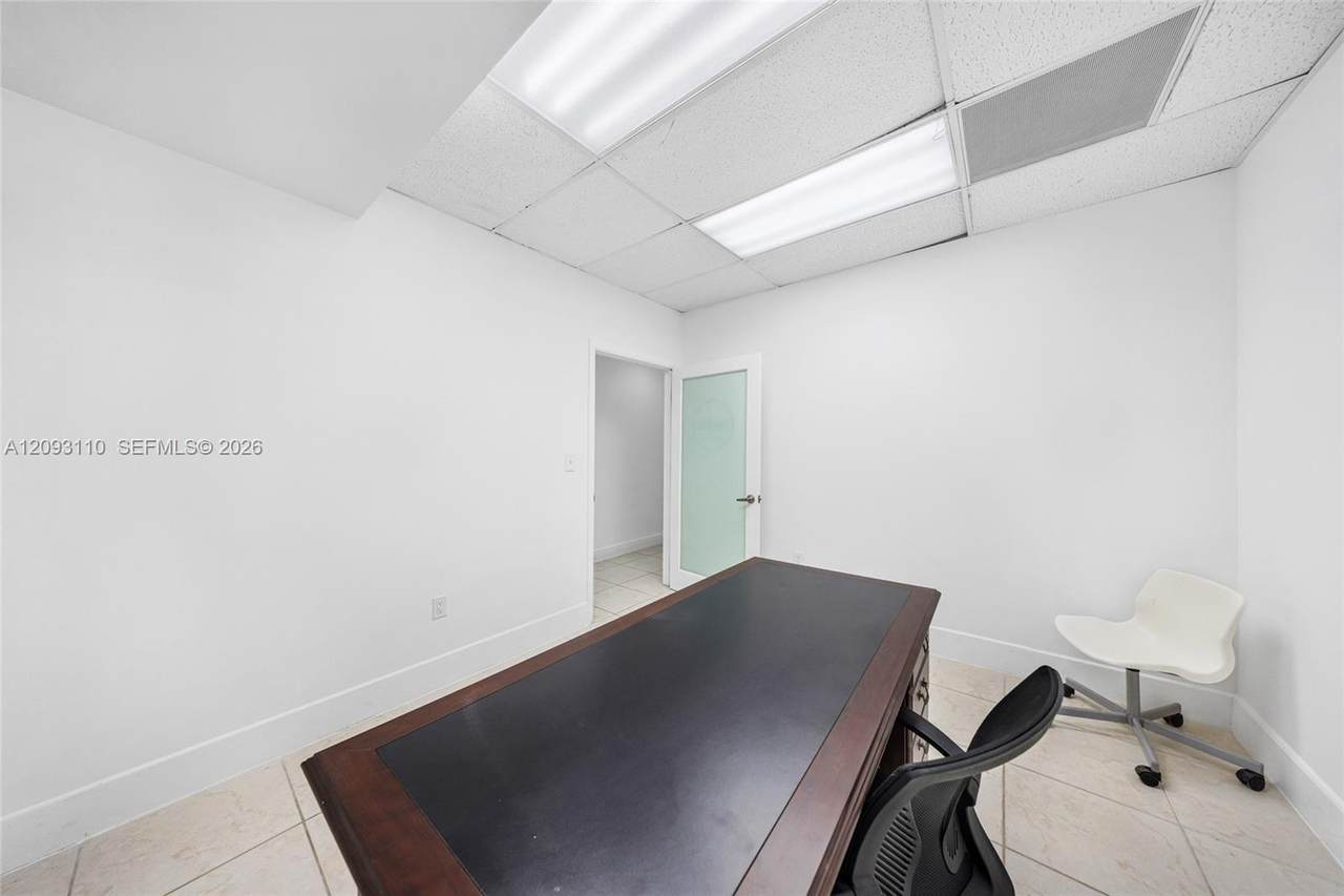 https://bt-photos.global.ssl.fastly.net/miami/1280_boomver_1_A12093110-2.jpg