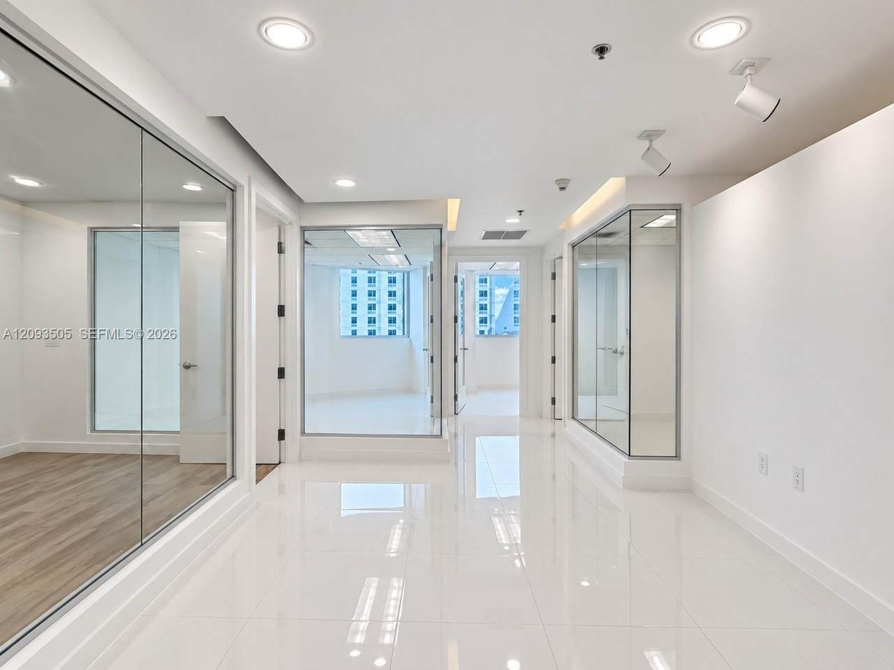 https://bt-photos.global.ssl.fastly.net/miami/1280_boomver_1_A12093505-2.jpg