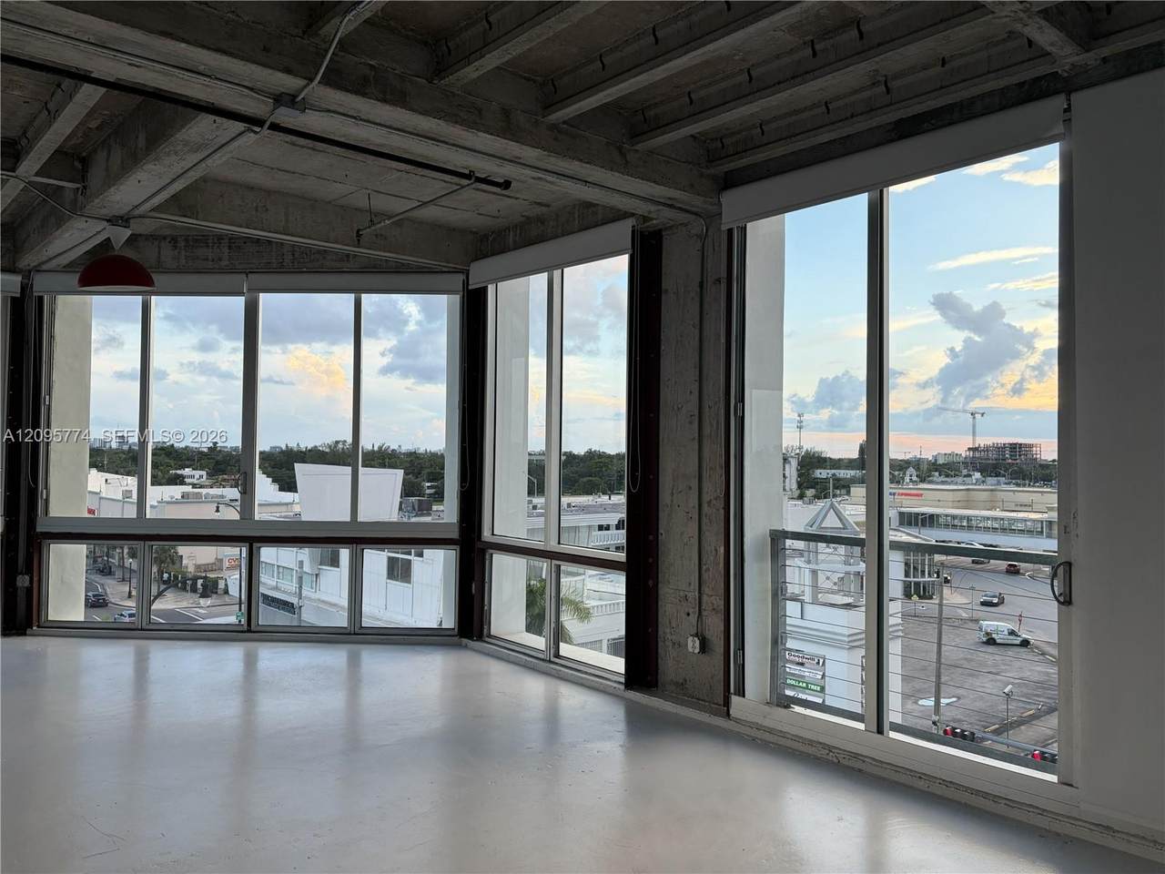 https://bt-photos.global.ssl.fastly.net/miami/1280_boomver_1_A12095774-2.jpg