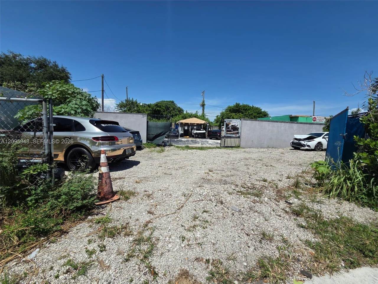5315 Pembroke Rd - Photo 1