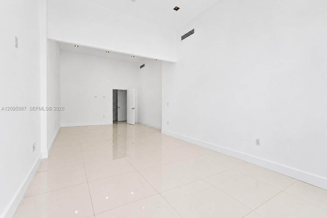 https://bt-photos.global.ssl.fastly.net/miami/1280_boomver_1_A12095987-2.jpg