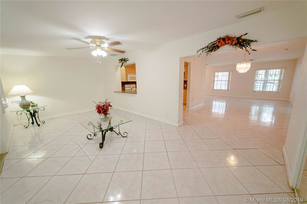 8861 Kendall Dr - Photo 1