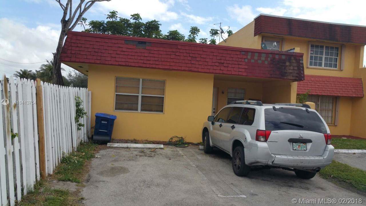 504 179th St - Photo 1