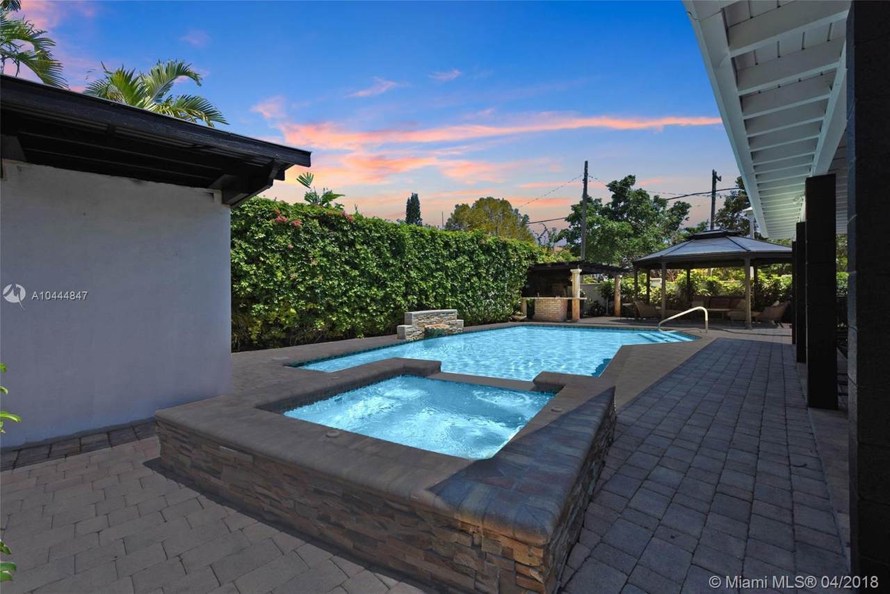 401 23 Road - Photo 1