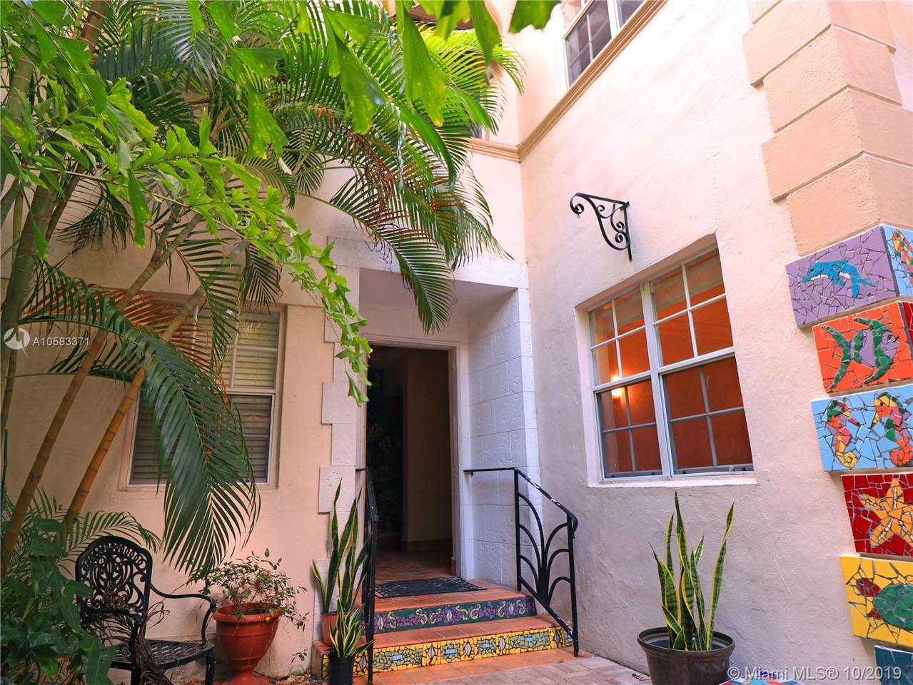 1620 Pennsylvania Ave - Photo 1