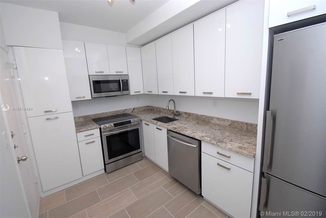 5005 Collins Ave - Photo 1