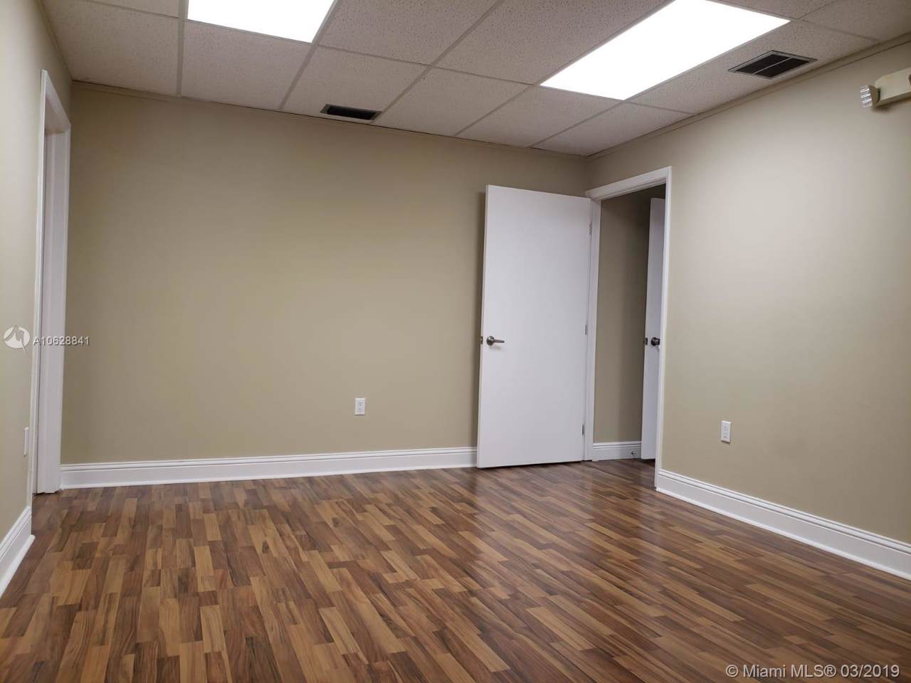 1330 22nd St - Photo 1