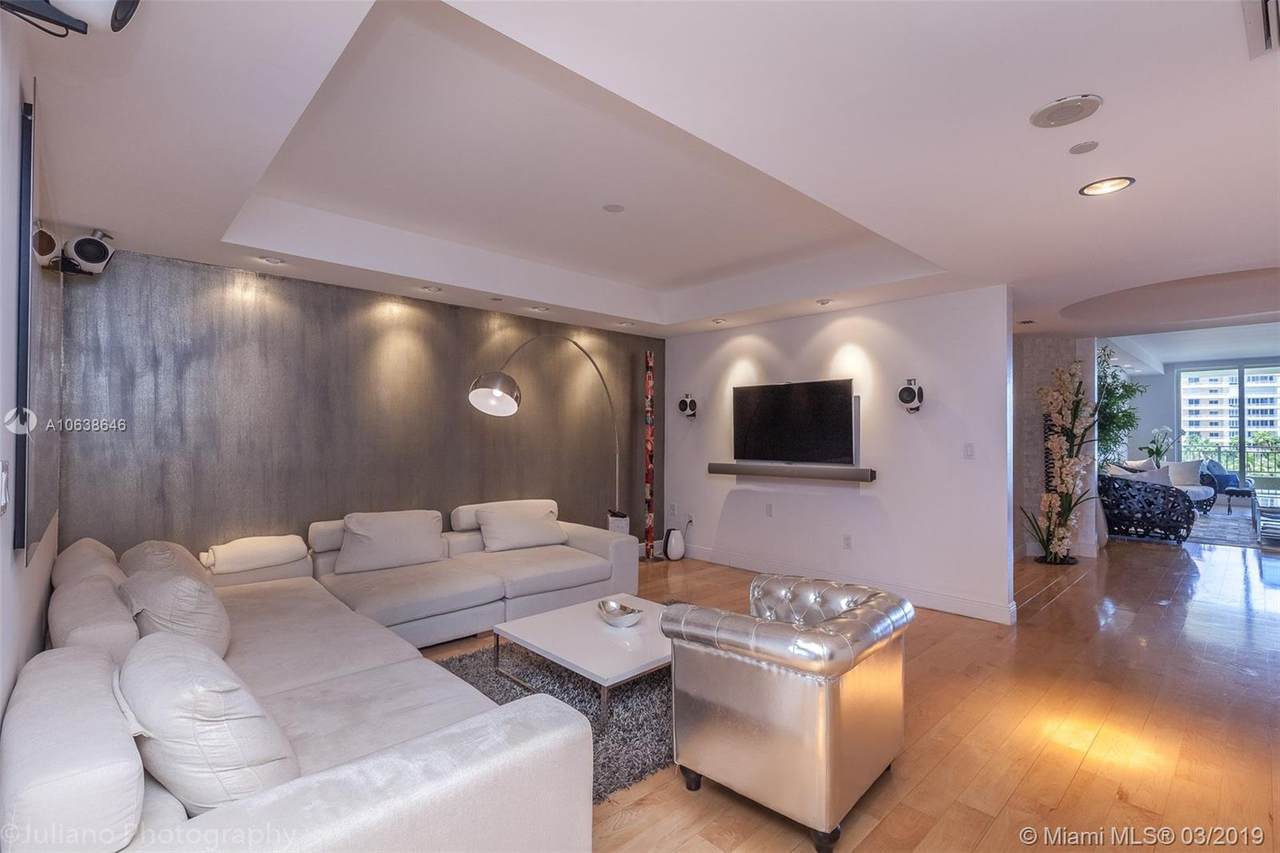 799 Crandon Blvd - Photo 1