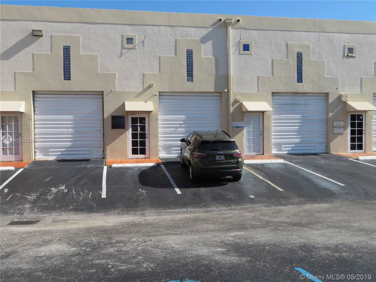 10431 28 ST - Photo 1