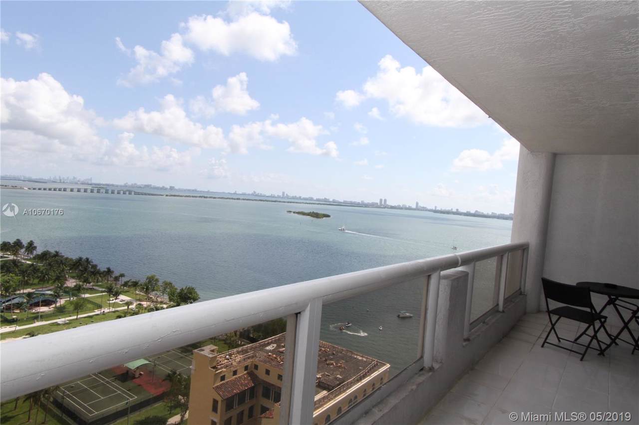 1717 Bayshore Dr - Photo 1