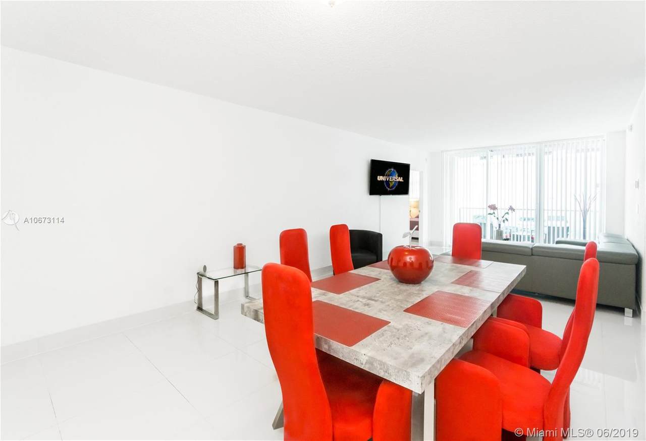 4001 Ocean Dr - Photo 1