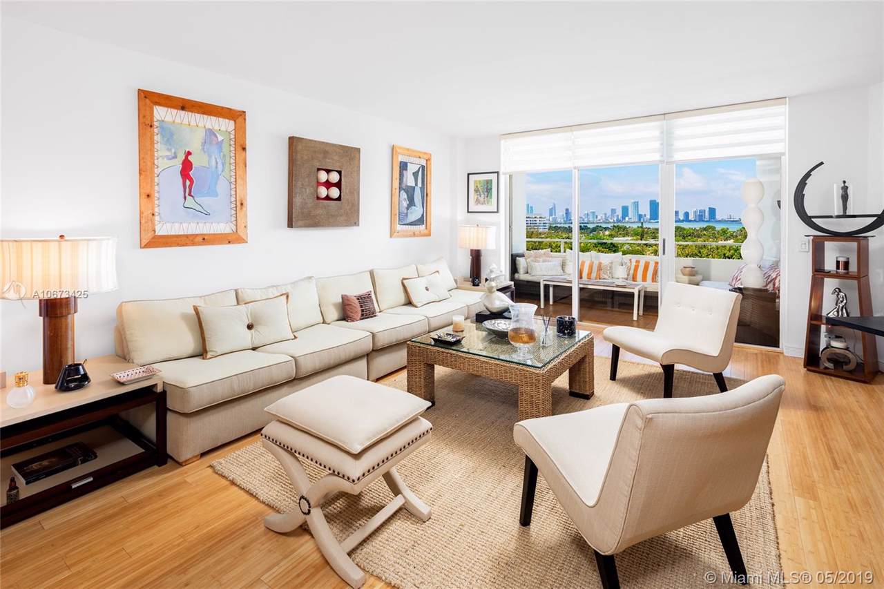 5161 Collins Ave - Photo 1