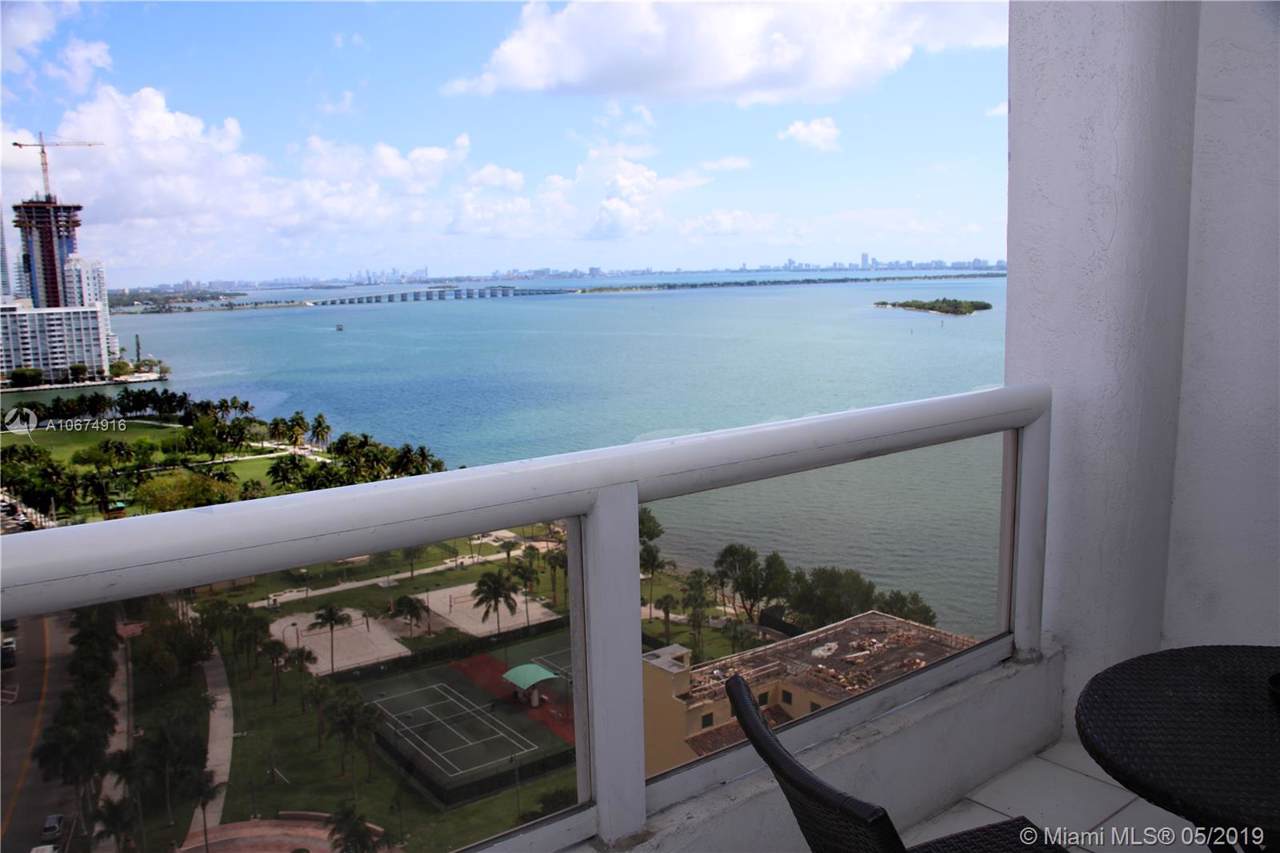 1717 Bayshore Dr - Photo 1