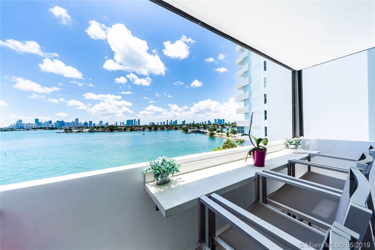 5 Island Ave - Photo 1