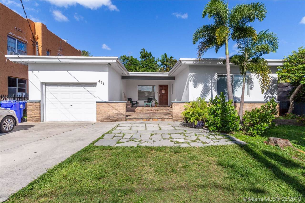 451 32nd Ave - Photo 1
