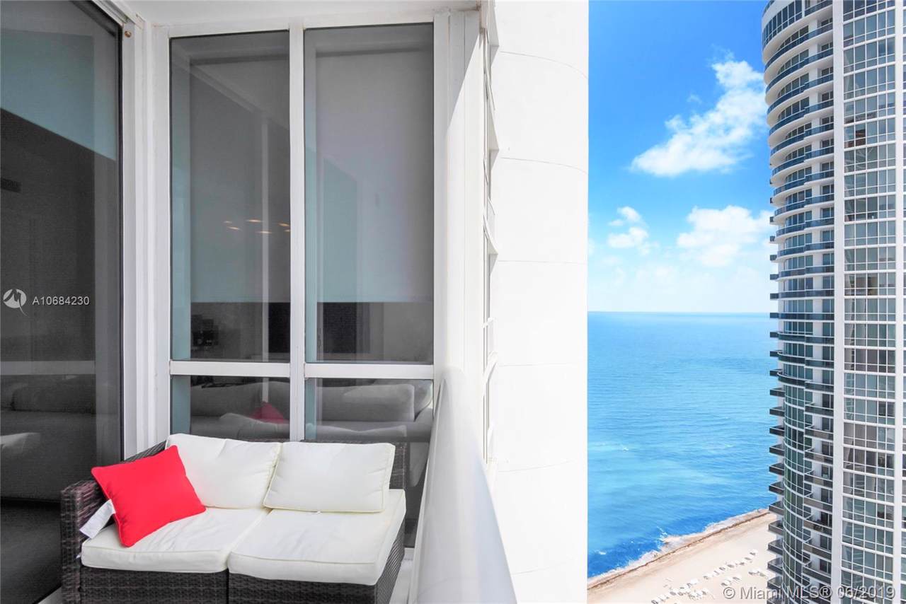 18201 Collins Ave - Photo 1