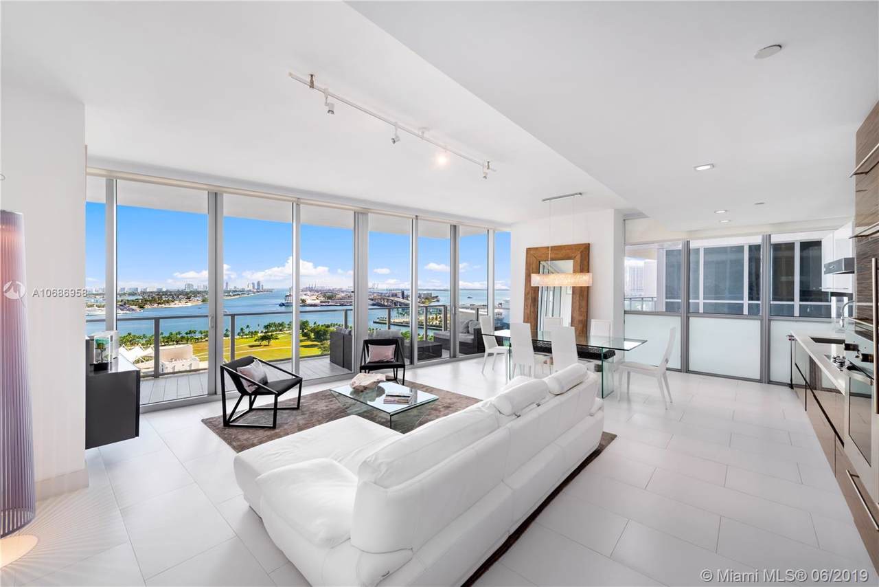 1100 Biscayne Blvd - Photo 1