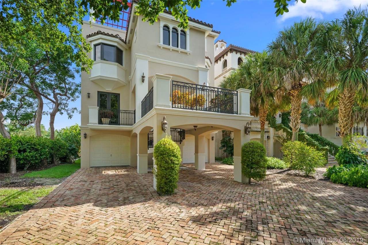 5860 Paradise Point Dr - Photo 1