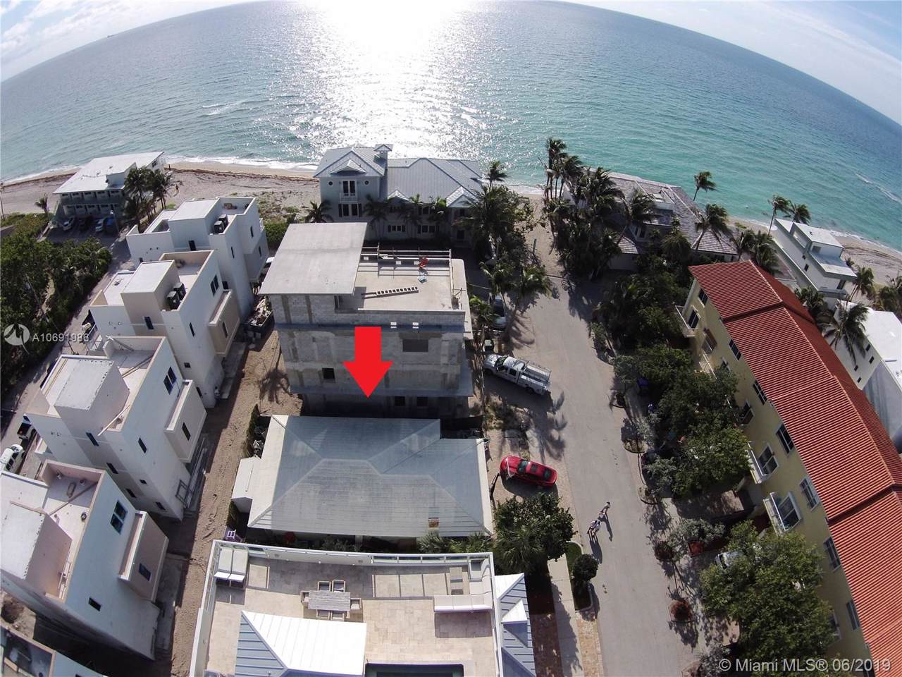 309 Oak St - Photo 1