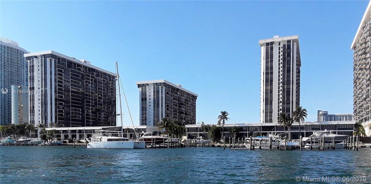 1865 Brickell Ave - Photo 1