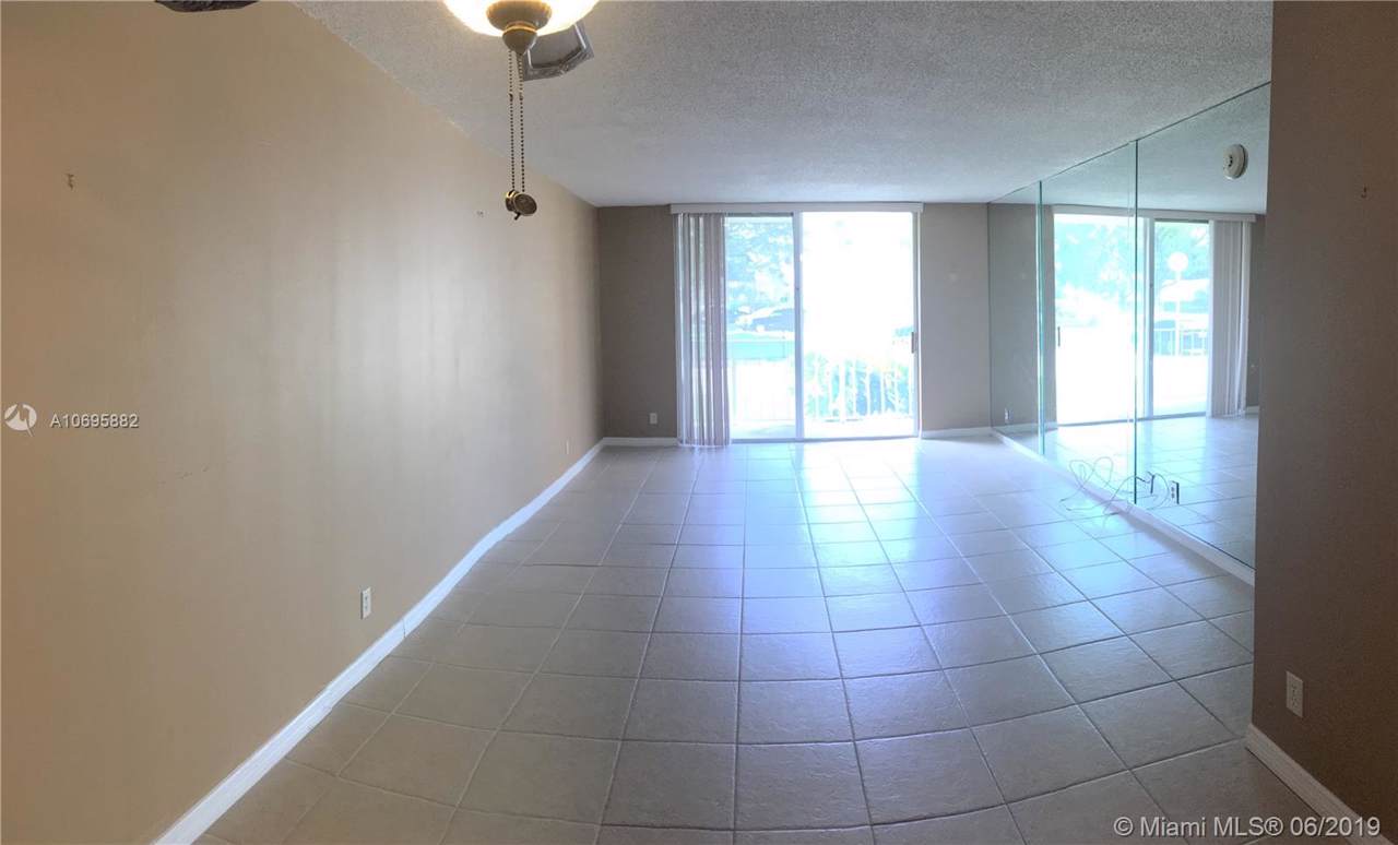 480 Executive Center Dr - Photo 1