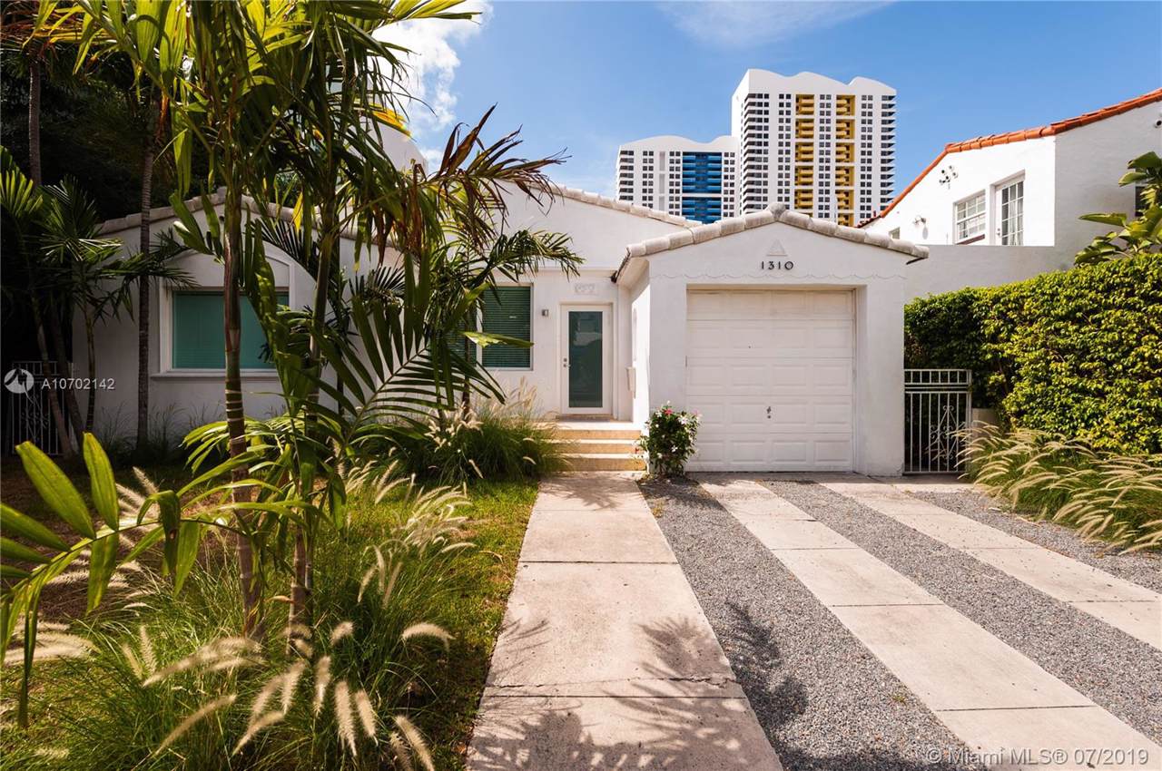 1310 Flamingo Way - Photo 1