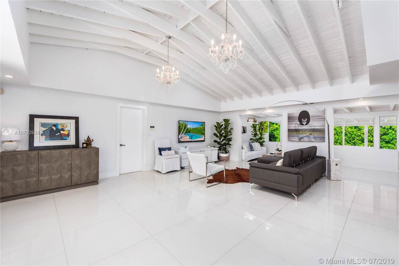 544 Allendale Rd - Photo 1